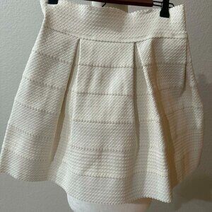 White Cream ‘Cupcake’ Style Mini Skirt [Sz. L]
